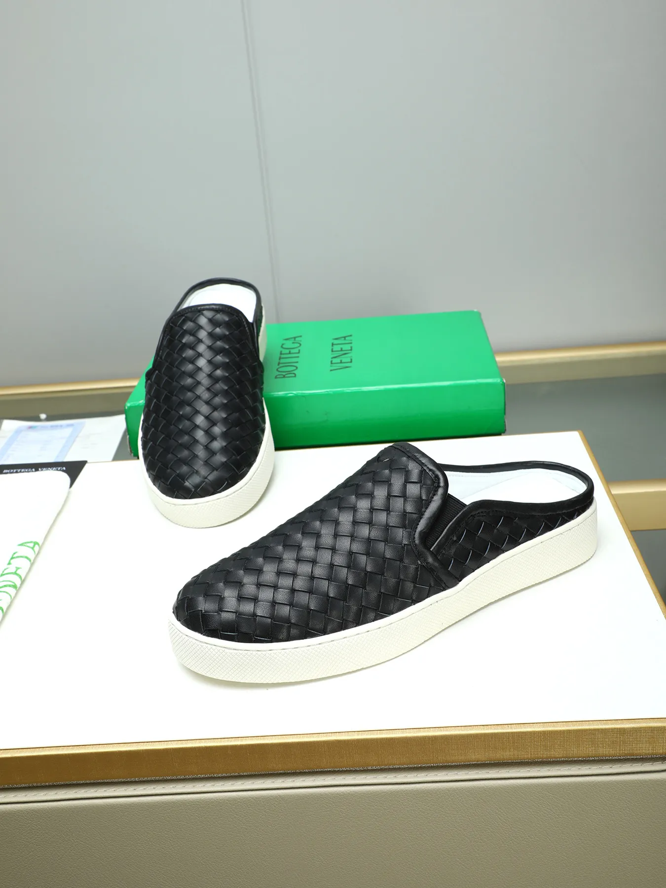 Men's shoes 💰440 [Half drag series] BOTTEG* VENET* - high-end boutique Size: 38-44 (45 customized) BV new product, first-layer cowhide artificially woven classic style harmoniously blends with contemporary fashion temperament, rubber soles are light and flexible, water-dyed sheepskin pads! [Taobao, Tmall, and live streaming are the first choices]